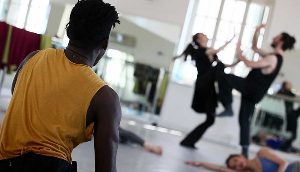 ABD'li ünlü dans topluluğu Türk bestesiyle sahne alacak 5 ABD'li-ünlü-dans-topluluğu-Türk-bestesiyle-sahne-alacak