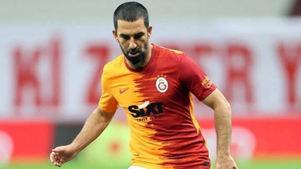 Arda Turan'dan teknik direktörlüğe yeşil ışık