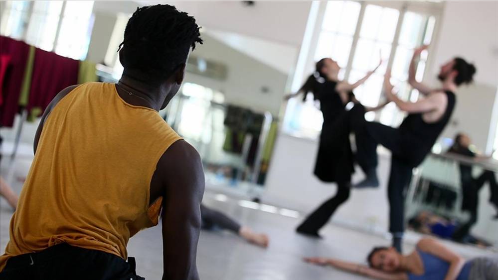 Dünyaca ünlü dans topluluğuna Türk bestesi ve Türk dansçıları eşlik edecek