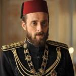 Oyuncu-Hakan-Yufkacıgil'e-taksiciden-kısa-mesafe-dayağı--Burnu-kırıldı,-el-bileği-ve-parmakları-çatladı