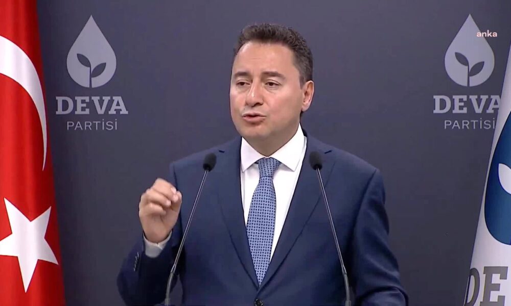Babacan: "4 kişilik bir ailede herkes asgari ücretle çalışsa dahi aile yoksulluk sınırının altında"
