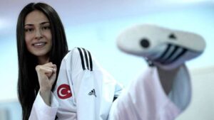 İYİ Parti'ye katılan İrem Yaman kimdir? İrem Yaman nereli, kaç yaşında? 5 İYİ Parti'ye katılan İrem Yaman kimdir? İrem Yaman nereli, kaç yaşında?
