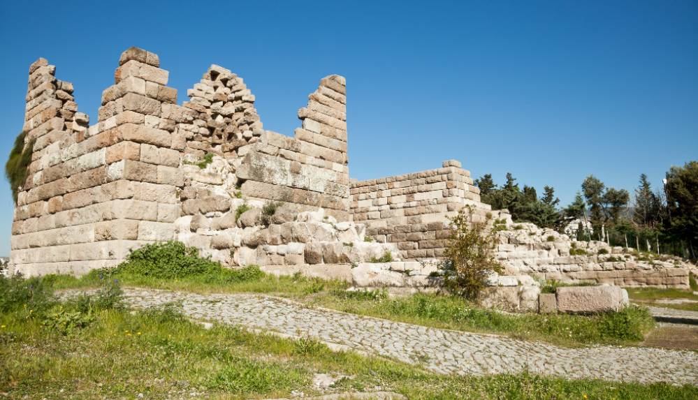 Muğla Büyükşehir, antik kenti yapılaşmaya açabilecek karara karşı dava açıyor