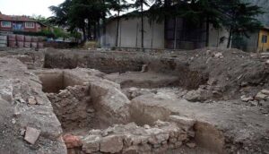 Tokat'ta okul bahçesinde tarihi hamam kalıntıları bulundu