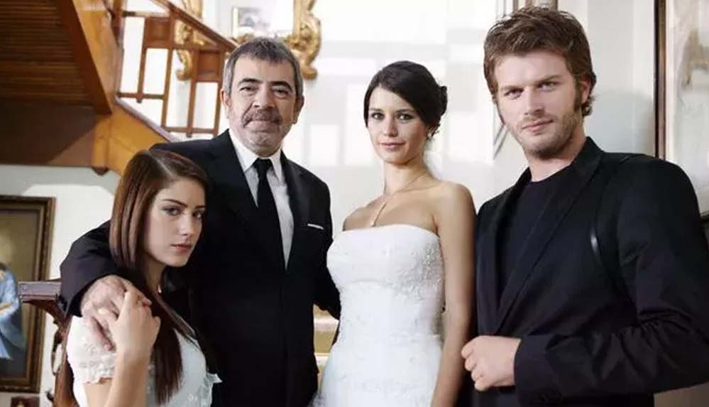 12-yıl-önce-final-yapan-Aşk-ı-Memnu-reytinglerde-hala-üst-sıralarda