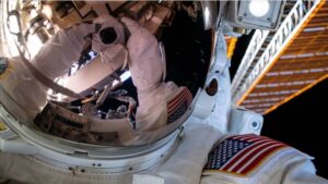 Bilim insanları araştırdı: Uzaya giden astronotların kemik yoğunlukları tamamen yerine gelmiyor