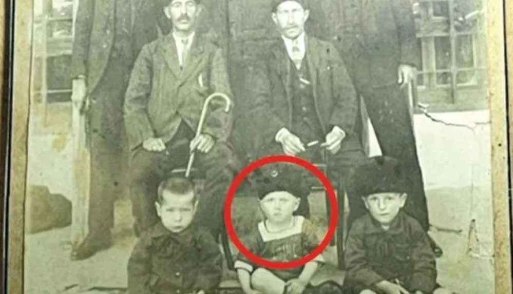 Bu fotoğraf Atatürk'e mi ait? Tarihçi ve uzmanlar yorumladı