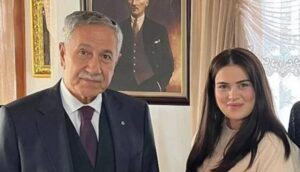 Bülent Arınç'ın yeğeni Ezgi Akgun Biber, Demokrat Parti’ye katıldı
