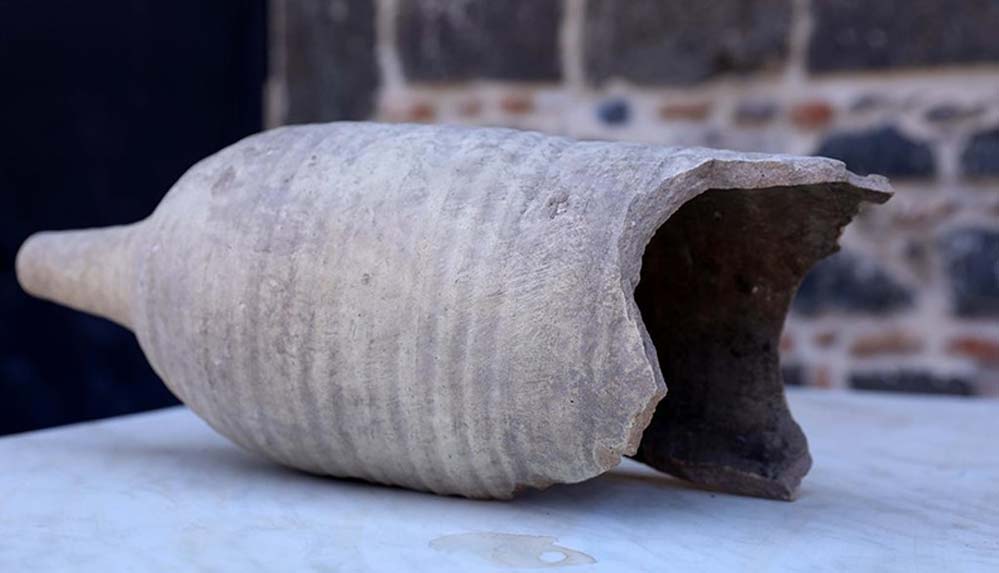 Diyarbakır'daki-tarihi-surlarda-yaklaşık-1700-yıllık-amfora-bulundu