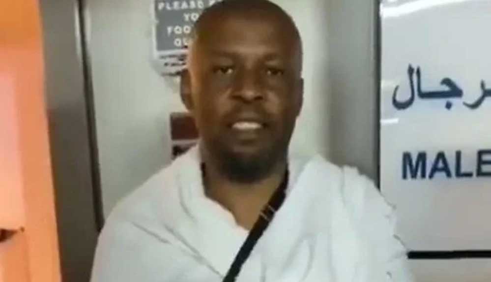 Güney-Afrikalı-hacı-adayı,-3-yıl-yürüyerek-Mekke'ye-ulaştı