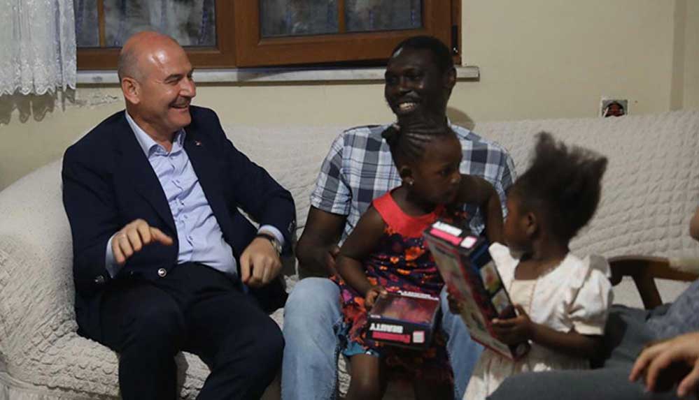 İçişleri Bakanı Soylu'dan Senegalli aileye ziyaret: "Onların öfkesi size değil, bize"