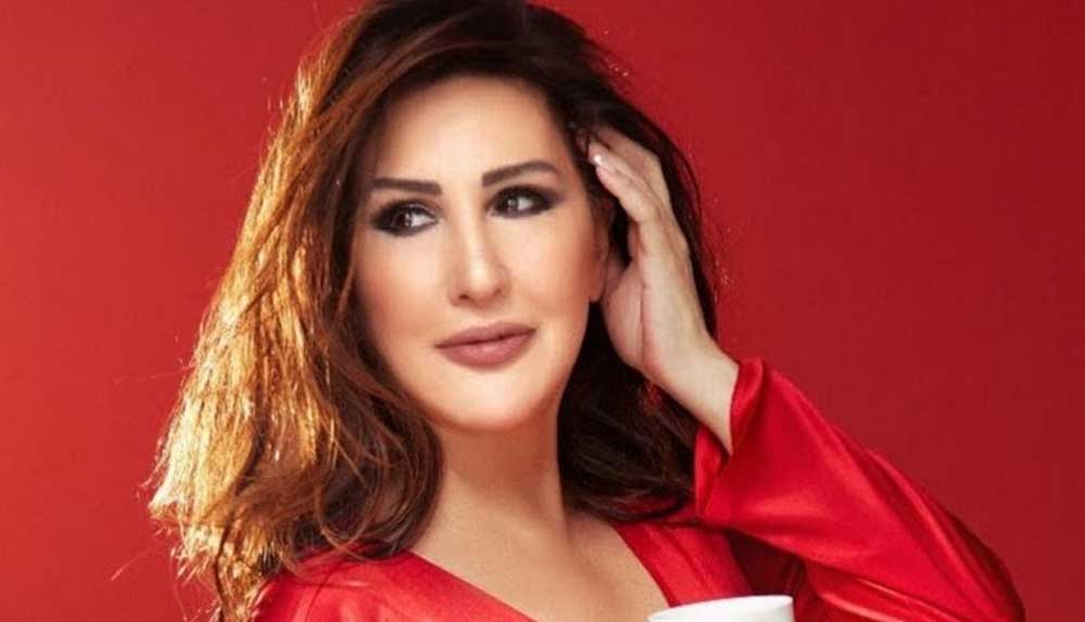 Nükhet-Duru-konserini-yarıda-kesti--Kendisine-de,-menajerine-de-ulaşılamadı