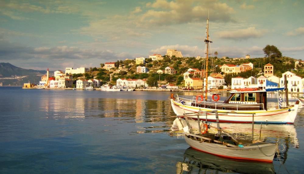 Tek Kule Kontrol ve Uçuş Sorumlusu’nun hastalanması nedeniyle, Kızılhisar Ada'sına uçuşlar durduruldu