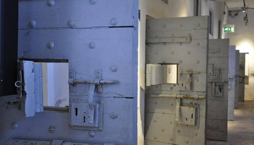 Trans birey olduğu için kadınlar hapishanesine konuldu, iki kadını hamile bıraktı