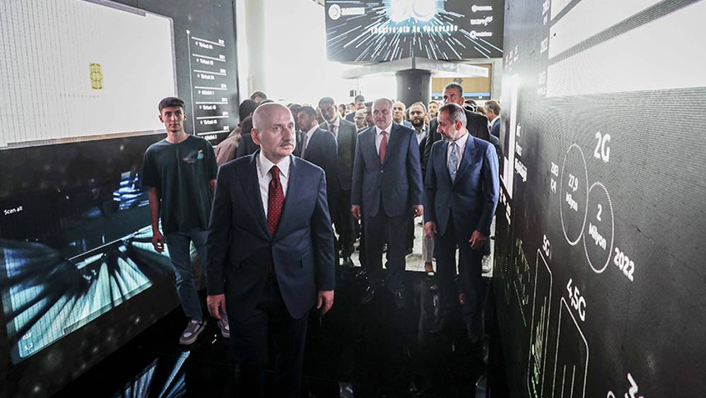 Türkiye'nin 5G yolculuğu İstanbul Havalimanı'ndan başladı 7 Türkiye'nin 5G yolculuğu İstanbul Havalimanı'ndan başladı