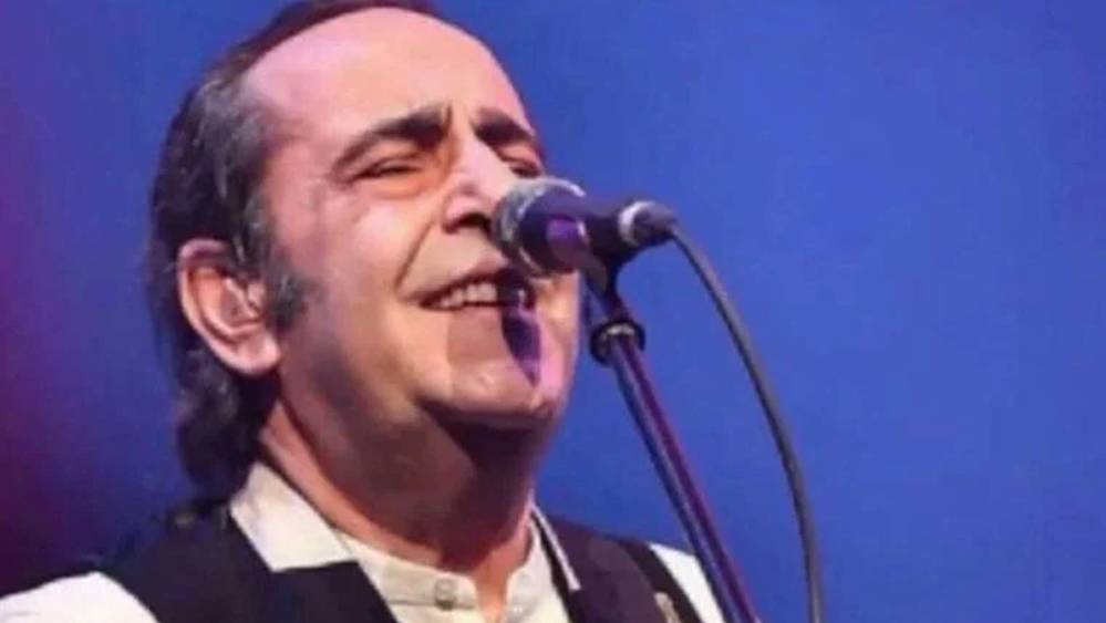 Üçüncü kez kansere yakalanan Özkan Uğur'dan sevindiren habe 'Sahneye çıkmama engel kalmadı'