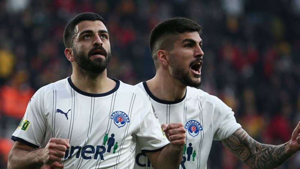 Umut Bozok'un menajerinden flaş açıklama Kısa zamanda birileri işini kaybedecek