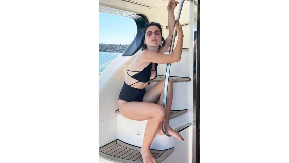 Ünlü güzellerden tatil kareleri