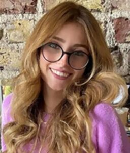 Müge Anlı'nın gözlerden uzak büyüttüğü kızı Lidya, annesine benzerliğiyle dikkat çekti
