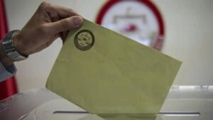 Seçim anketinden şok sonuç: MHP barajı geçemiyor