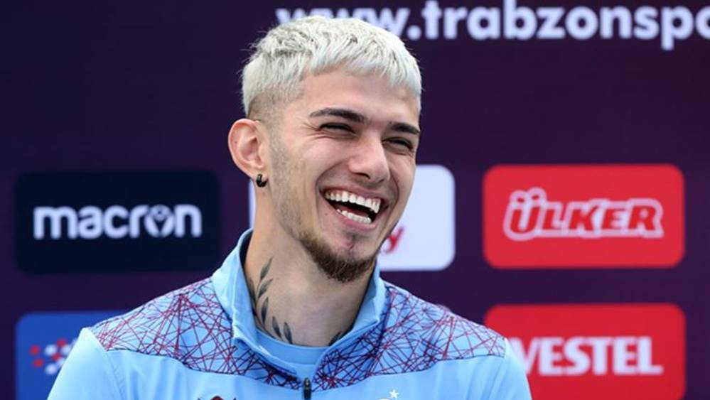 Berat Özdemir resmen Ettifaq FC'de