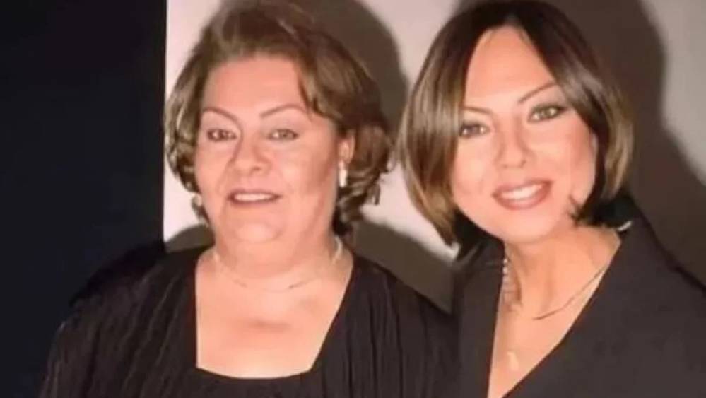 Ebru Gündeş, konserinde gözyaşlarına boğuldu