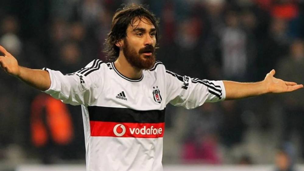 Eski Beşiktaşlı oyuncu Veli Kavlak, futbolu bıraktığını açıkladı!