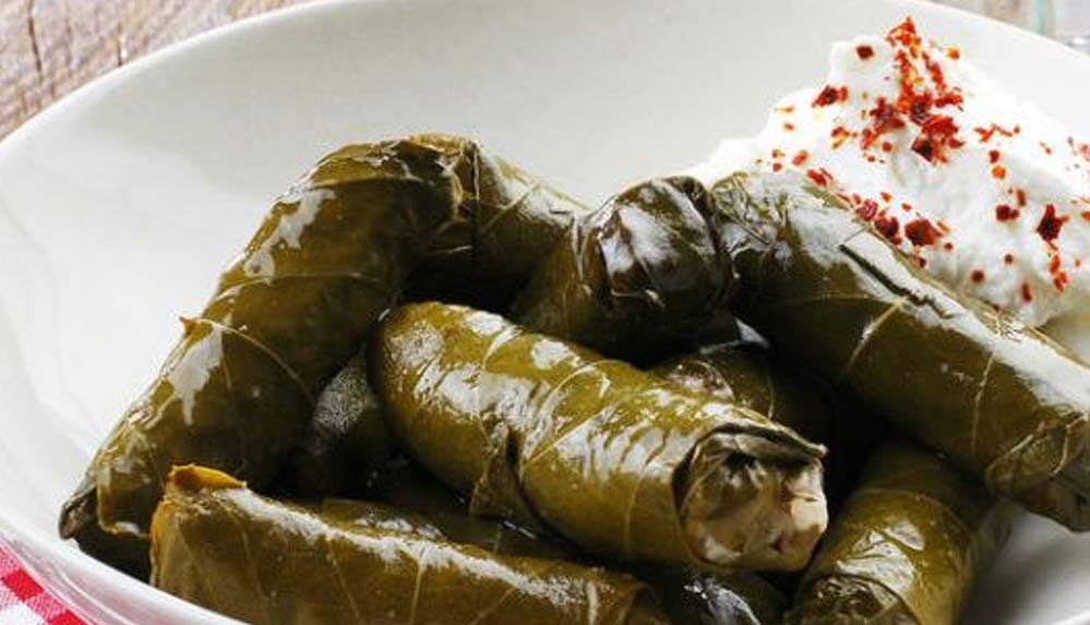Etli-yaprak-sarma-tarifi-nasıl-yapılır--Etli-yaprak-sarma-tüyoları