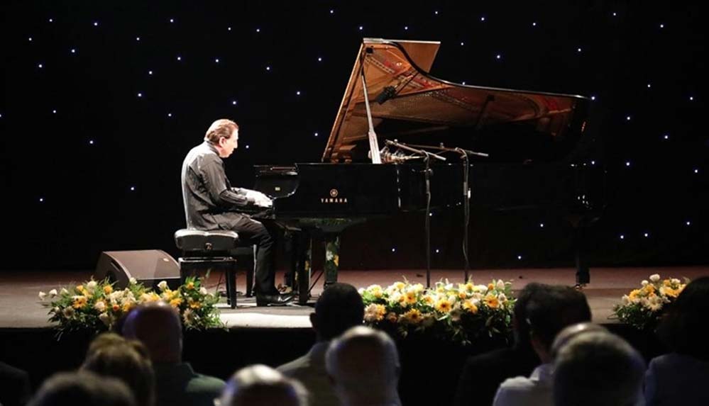 Fazıl-Say'dan-Şevket-Sabancı'nın-vefat-yıl-dönümünde-resital