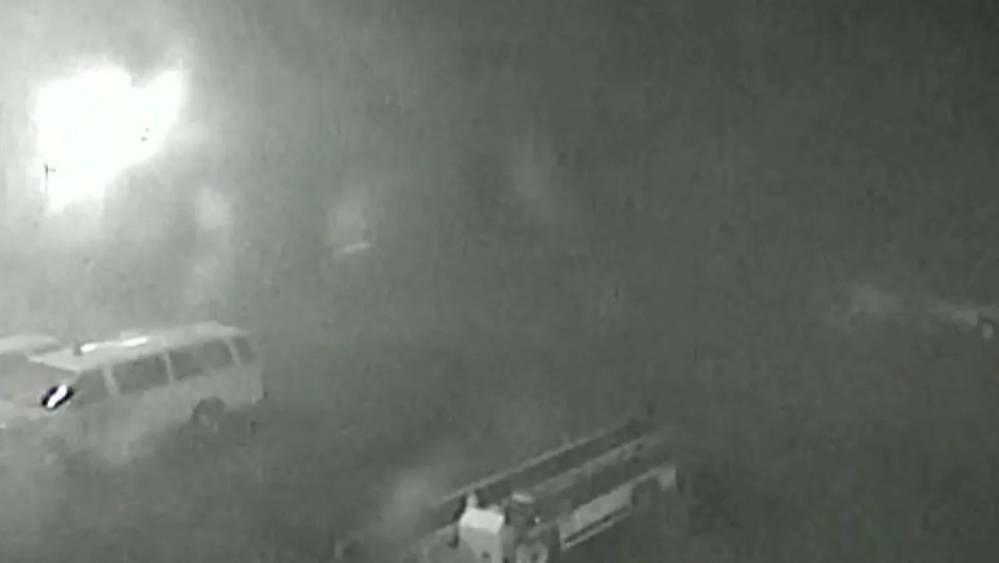 Fransa'da fırtına havalimanını birbirine kattı