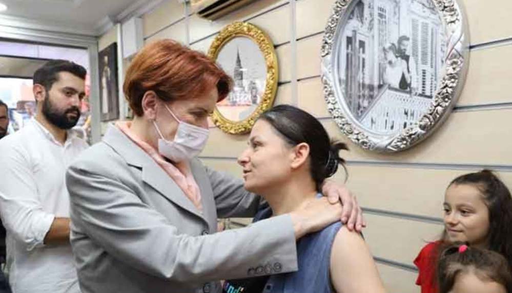 Meral-Akşener'in-ziyaret-ettiği-esnaf-isyan-etti--'Utanarak-millete-fiyat-söylüyoruz'