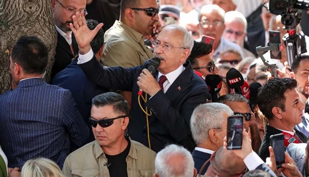 Niğde'de konuşan Kılıçdaroğlu: 'Beşli çetelerin değil, alın teri dökenlerin adamıyım' 5 Niğde'de-konuşan-Kılıçdaroğlu--'Beşli-çetelerin-değil,-alın-teri-dökenlerin-adamıyım'