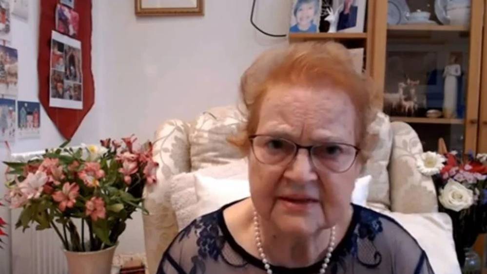 Ölen kadın kendi cenazesine katıldı