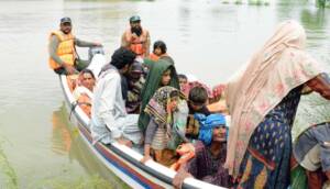 Pakistan'da şiddetli yağışlar sebebiyle ölenlerin sayısı 1000'e yaklaştı