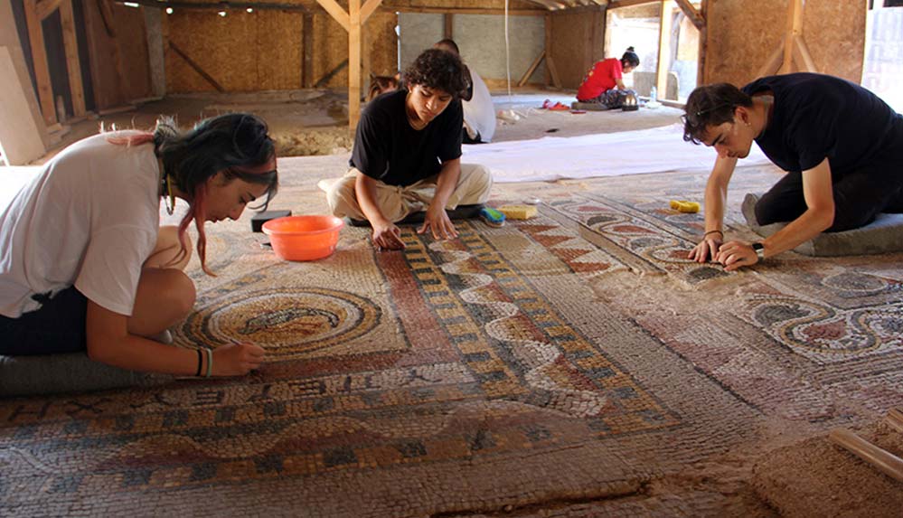 Sinop'ta kazılarda ulaşılan 1600 yıllık mozaikler sergilenecek