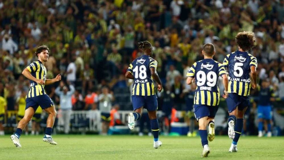 Fenerbahçe tur kapısını araladı! Fenerbahçe 3-0 Slovacko