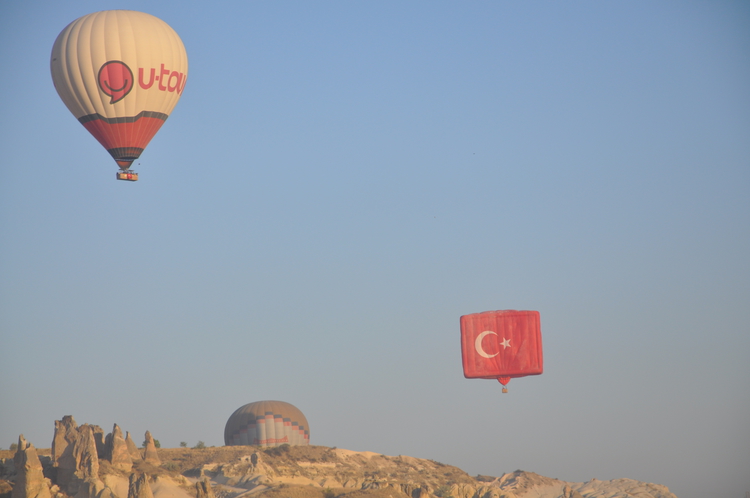 Kapadokya 30 Ağustos ve Zafer Bayramı'nı gökyüzünde kutladı