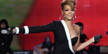 2023 Super Bowl'da Rihanna sahne alacak