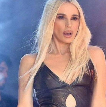 Gülşen, kendisini yakan kişinin peşine düştü 5 702 kişi Gülşen’den şikayetçi oldu!..