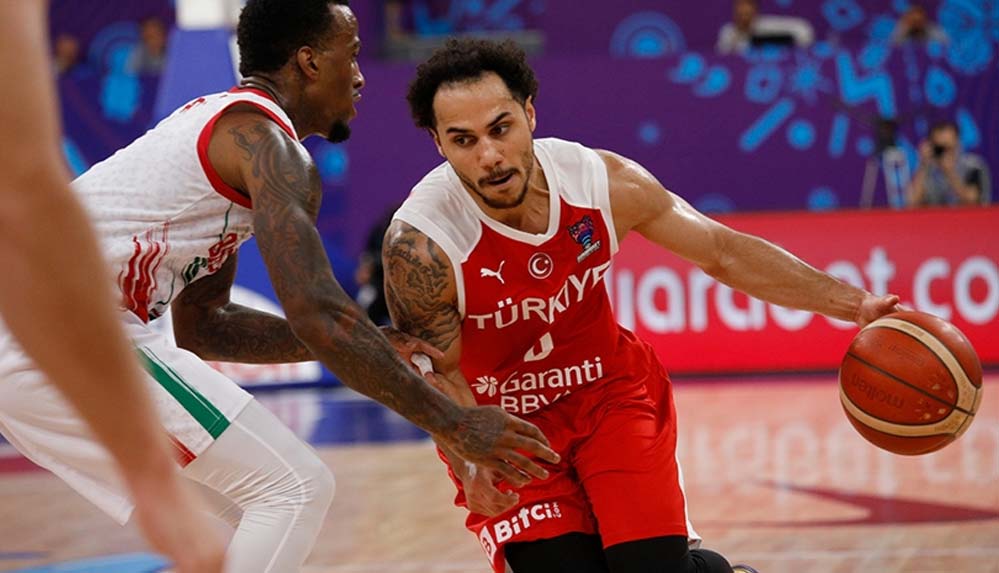 A-Milli-Basketbol-Takımı,-Avrupa-Şampiyonası'nda-2'de-2-yaptı