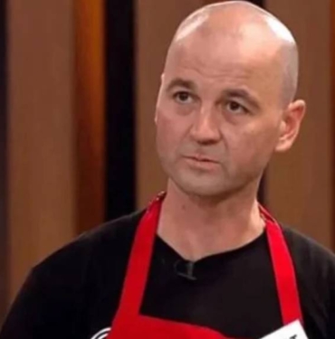 Acun Ilıcalı'yı tehdit etmişti: MasterChef'in olaylı yarışmacısı Murat Özdemir'in yeni işi şaşırttı 8 Acun Ilıcalı'yı tehdit etmişti MasterChef'in olaylı yarışmacısı Murat Özdemir'in yeni işi şaşırttı