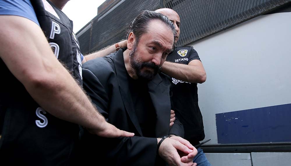 Adnan-Oktar-davasında-itirafçı-olan-sanık--'Sevilecek-biri-değil,-insan-fıtratına-aykırı-bir-insan'