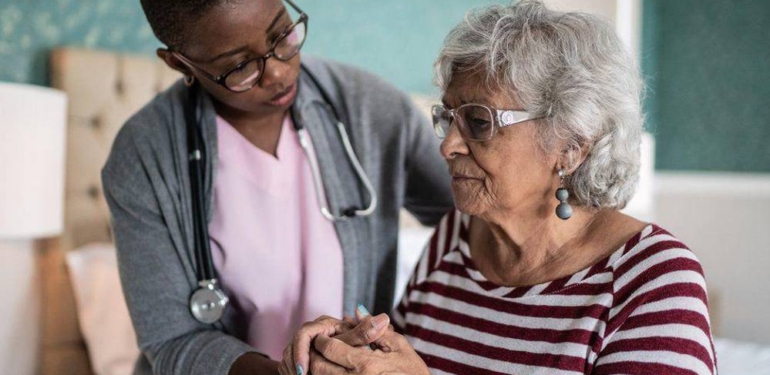 Alzheimer tedavisinde tarihi gelişme: Yavaşlatıcı ilacın deneyleri olumlu