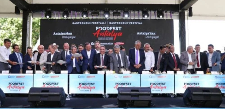 Antalya 1. Uluslararası Food Fest Gastronomi Festivali sürüyor