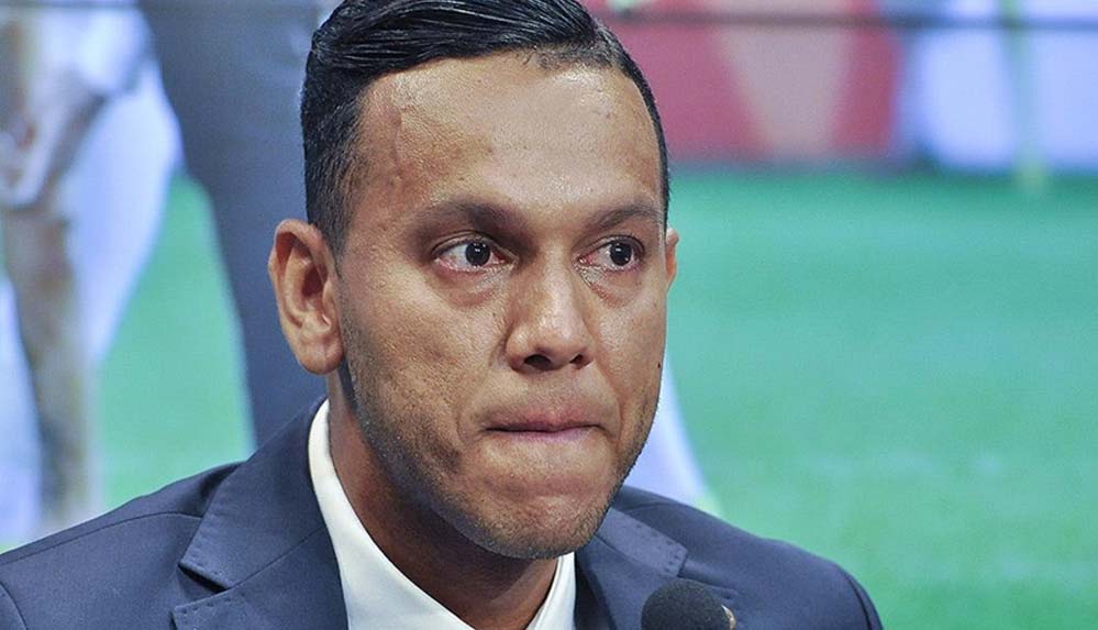 Beşiktaşlı Josef de Souza, MKE Ankaragücü maçından sonra aldığı cezaya gözyaşlarıyla itiraz etti