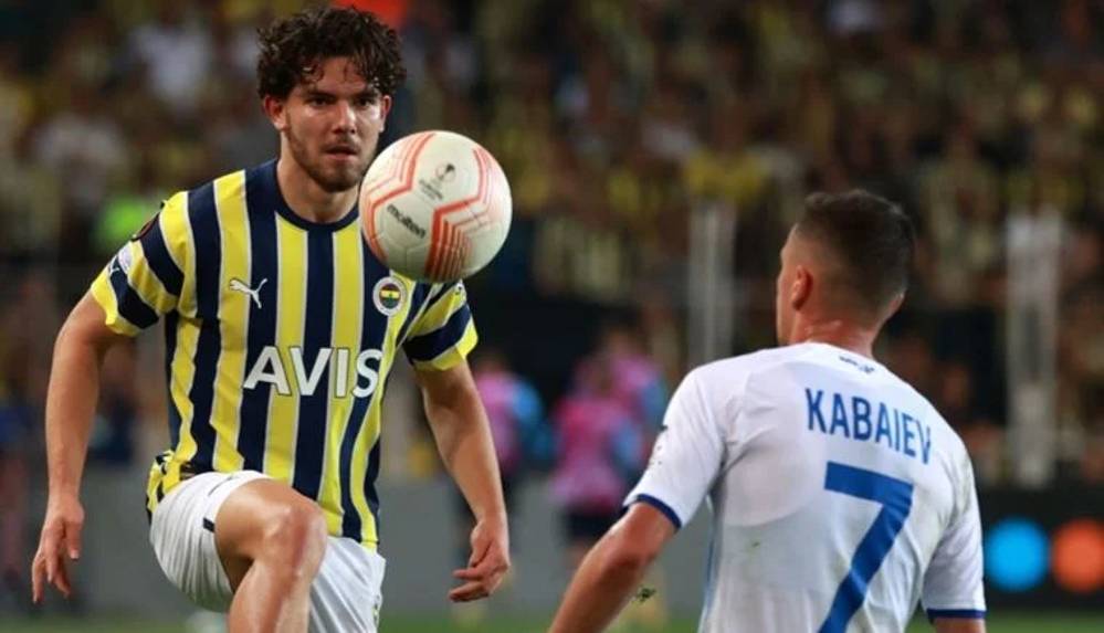 Fenerbahçe'de Ferdi Kadıoğlu dünya listesinde!