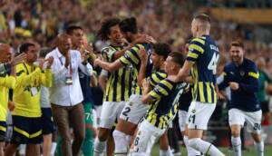 Fenerbahçe, UEFA Avrupa Ligi gruplarına galibiyetle başladı