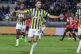Fenerbahçe,-deplasmanda-uzatmalarda-1-puana-uzandı