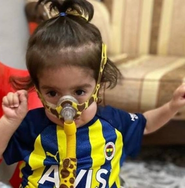 Fenerli Mert Hakan ve İsmail Yüksek'ten SMA hastası Muhammed'e destek çağrısı 4 Fenerli Mert Hakan ve İsmail Yüksek'ten SMA hastası Muhammed'e destek çağrısı