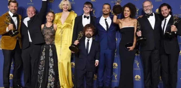 Game Of Thrones’un Jon Snow’u Kit Harington açıkladı: “Dedem ajanmış, James Bond’a ilham vermiş olabilir”